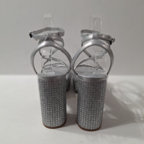 GUESS NEW Silver Rhinestone Platform Night Out Bling Glam Dressy Heels Size 9.5 - Picture 4 of 12